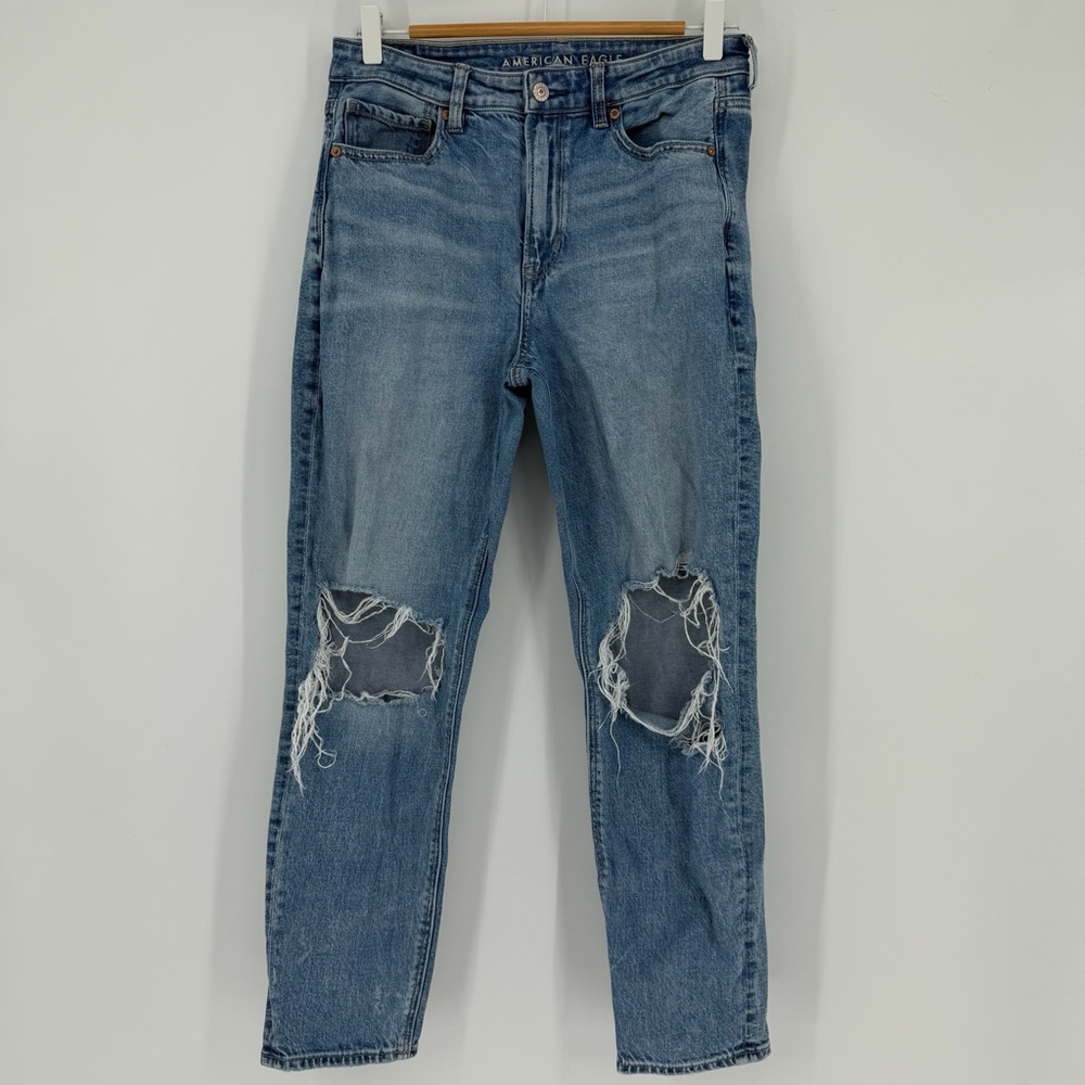American‎ Eagle Size 6 Strigid Mom Jean Blue Distressed